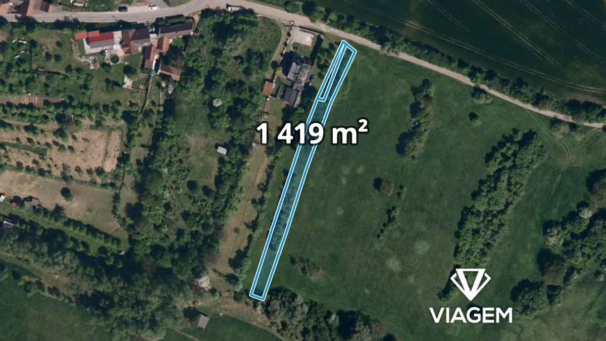 Prodej podílu 5/8 zahrady 886 m²