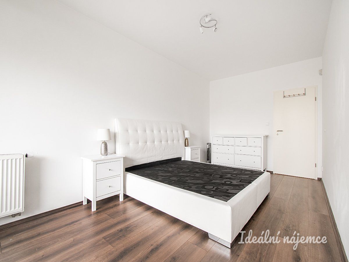 Pronájem bytu 2+kk 70 m² – fotografie 3
