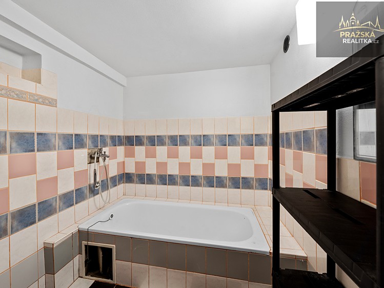 Prodej domu, 47 m² (17 z 32)