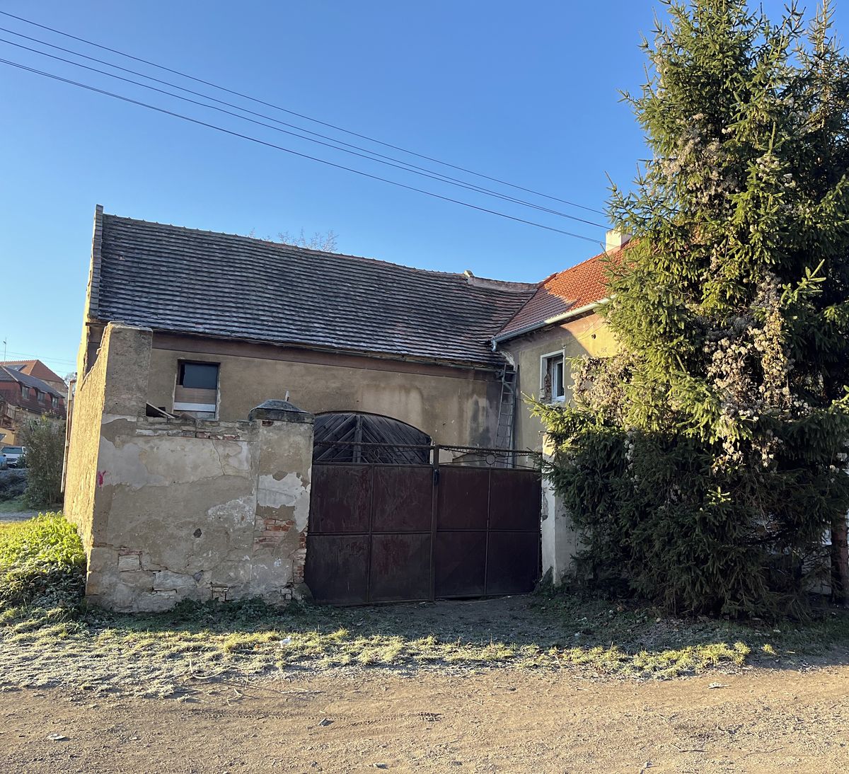 Prodej rodinného domu 167 m², pozemek 337 m² – fotografie 2