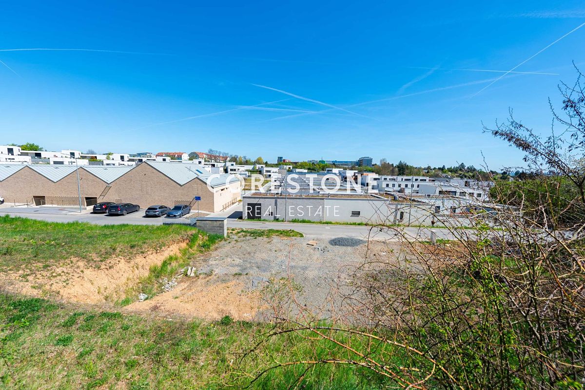 Prodej stavebního pozemku 1353 m² – fotografie 2