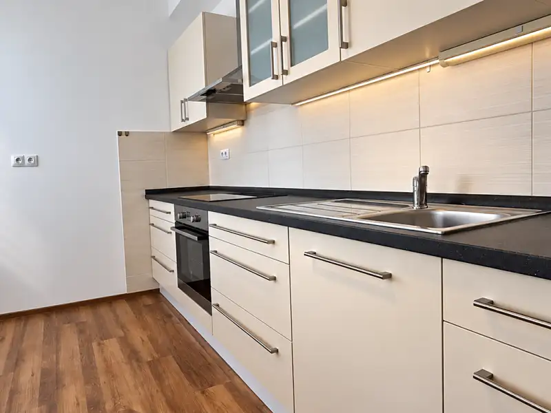 Pronájem bytu 2+kk 57 m², Pardubice – náhled fotky 2