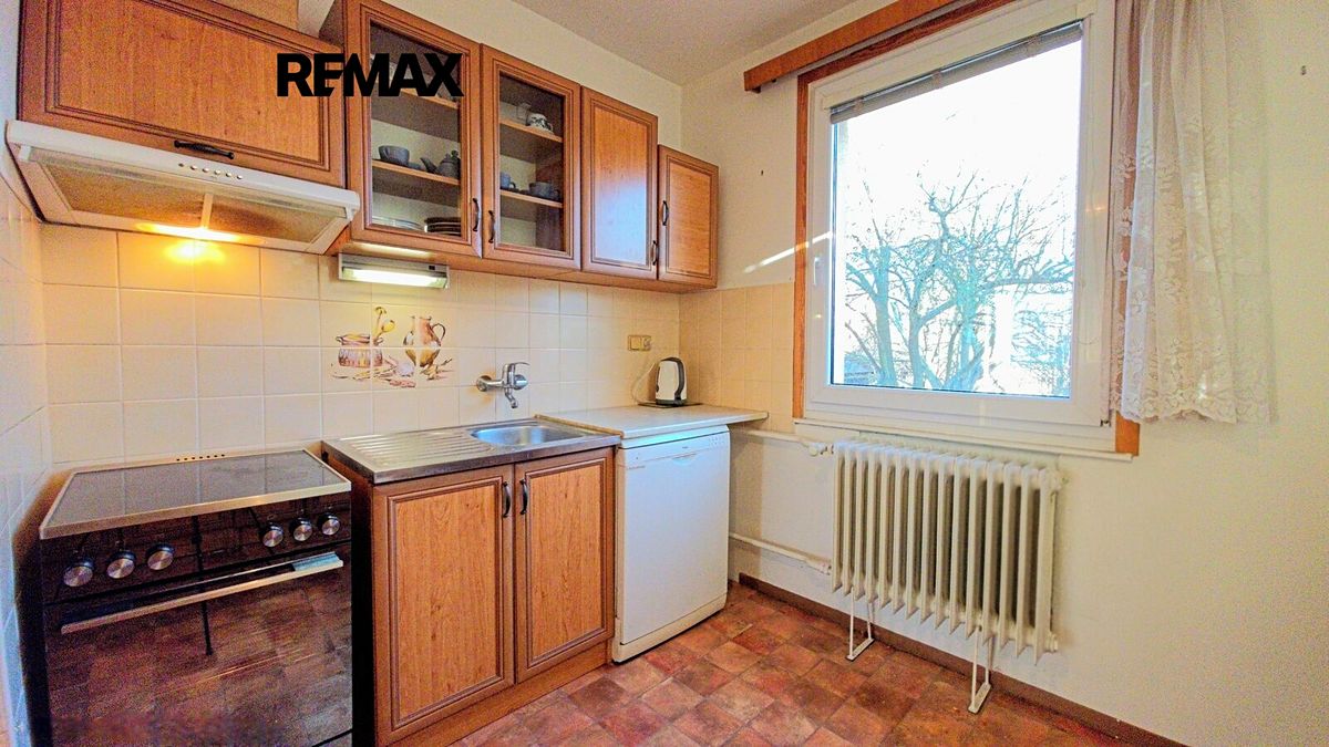 Prodej rodinného domu 102 m², pozemek 777 m² – fotografie 2