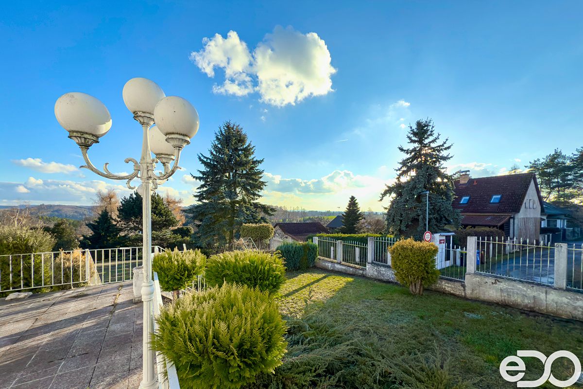 Prodej rodinného domu 388 m², pozemek 1730 m² – fotografie 5