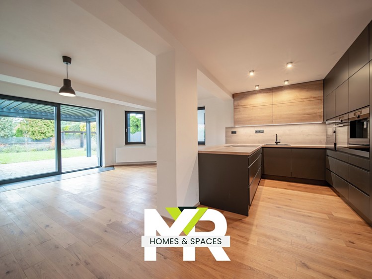 Prodej domu, 257 m² (20 z 64)