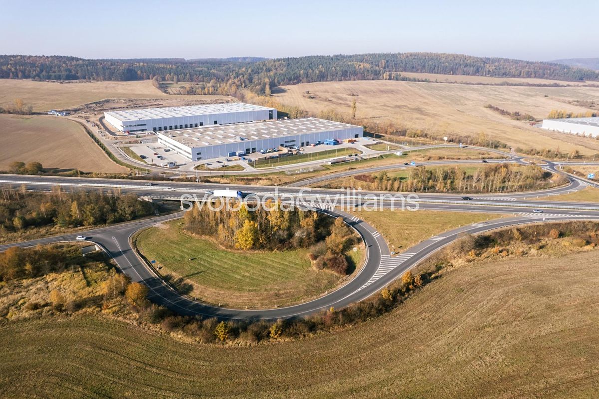 Pronájem skladového prostoru 13992 m² – fotografie 2