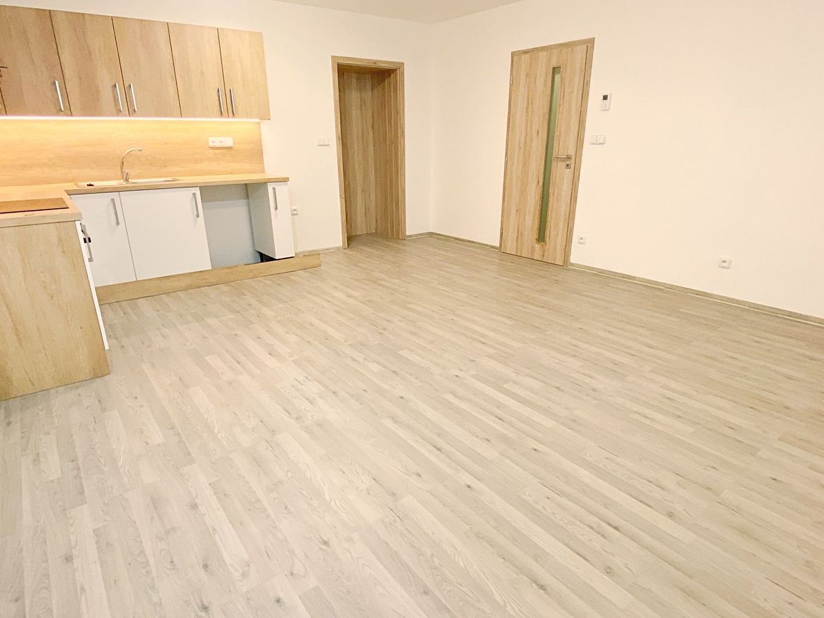 Pronájem bytu 4+kk 85 m²