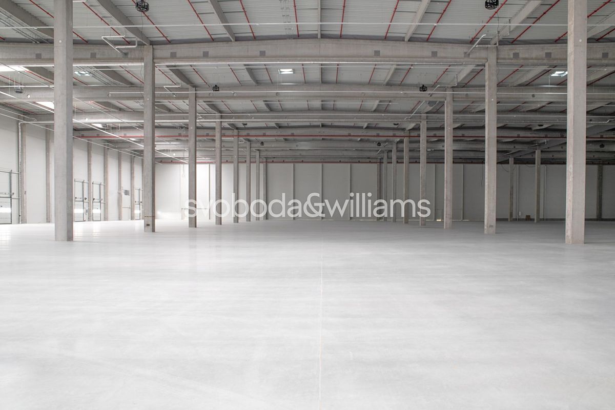 Pronájem skladového prostoru 20821 m²