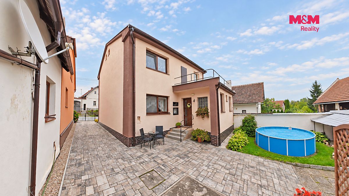 Prodej rodinného domu 150 m², pozemek 1436 m² – fotografie 2
