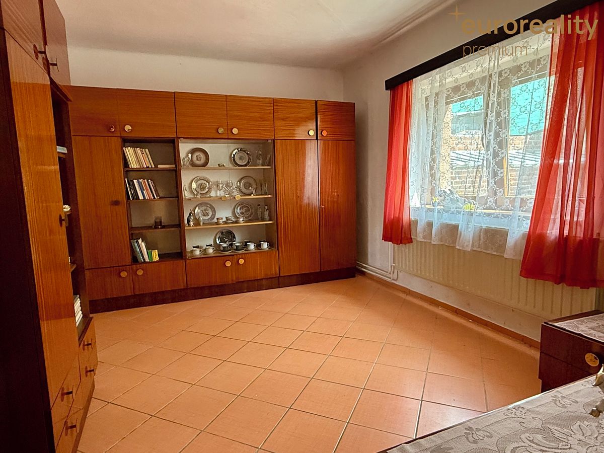 Prodej rodinného domu 135 m², pozemek 256 m² – fotografie 5