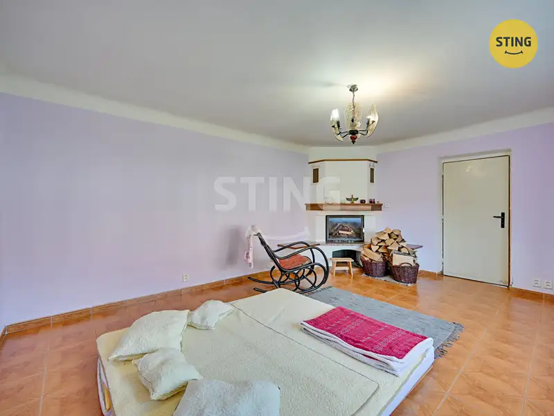 Prodej rodinného domu 201 m², pozemek 458 m², Janov – náhled fotky 2