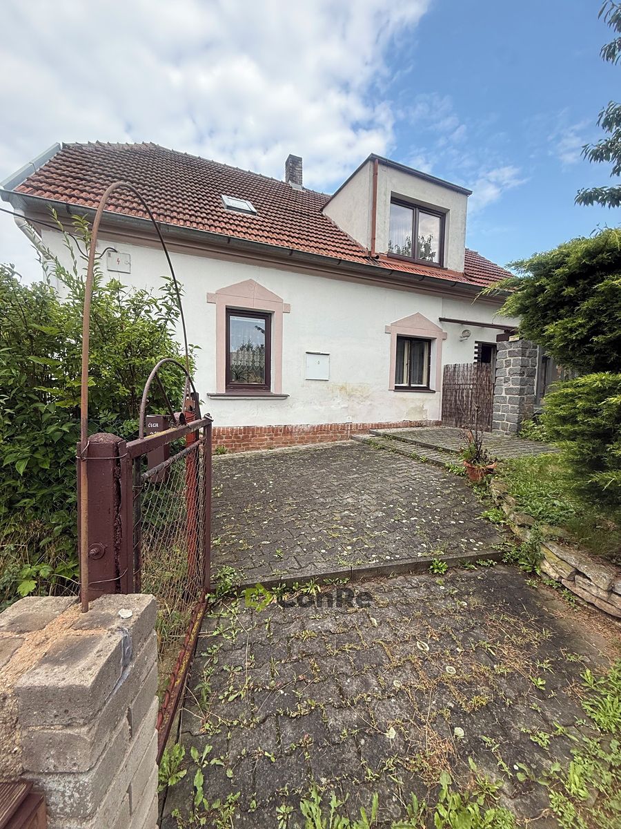 Prodej rodinného domu 135 m², pozemek 971 m² – fotografie 2