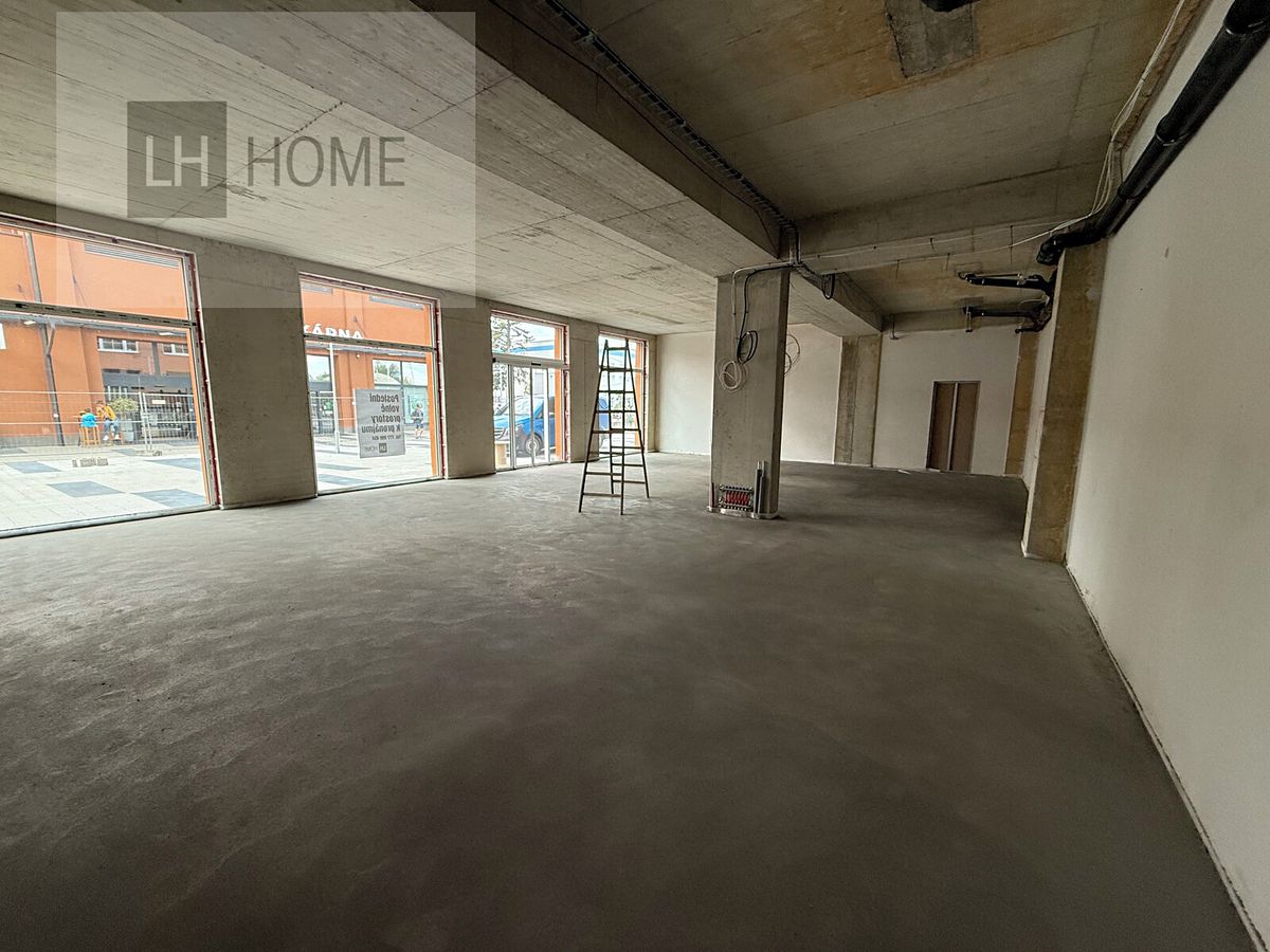 Pronájem obchodního prostoru 130 m² – fotografie 2