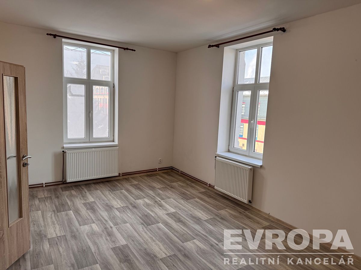 Pronájem bytu 3+kk 61 m² – fotografie 2
