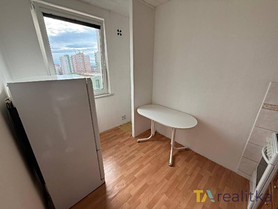 Pronájem bytu 2+1, 44 m² (2 z 9)