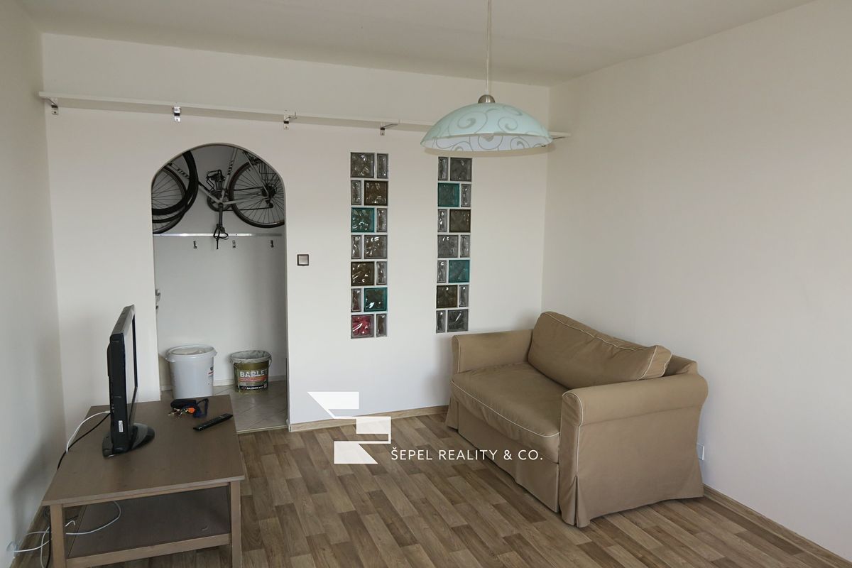 Pronájem bytu 2+1 52 m² – fotografie 2