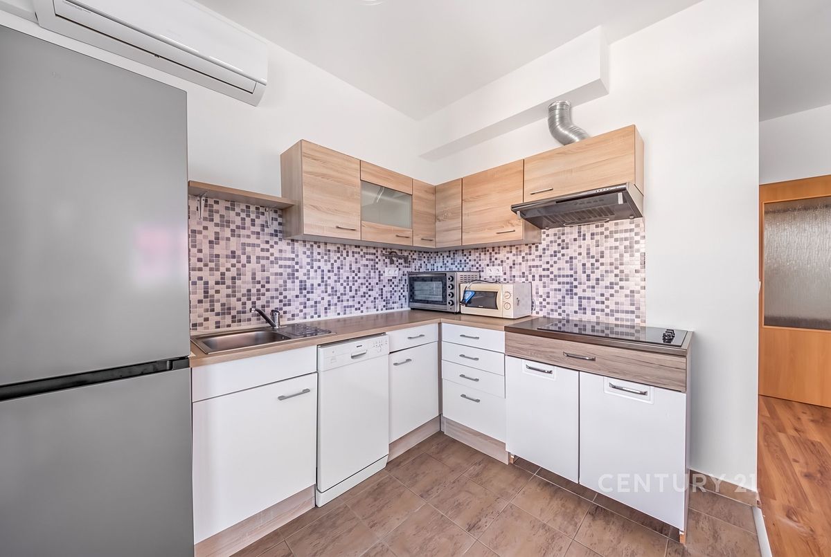 Pronájem bytu 1+kk 33 m² – fotografie 3