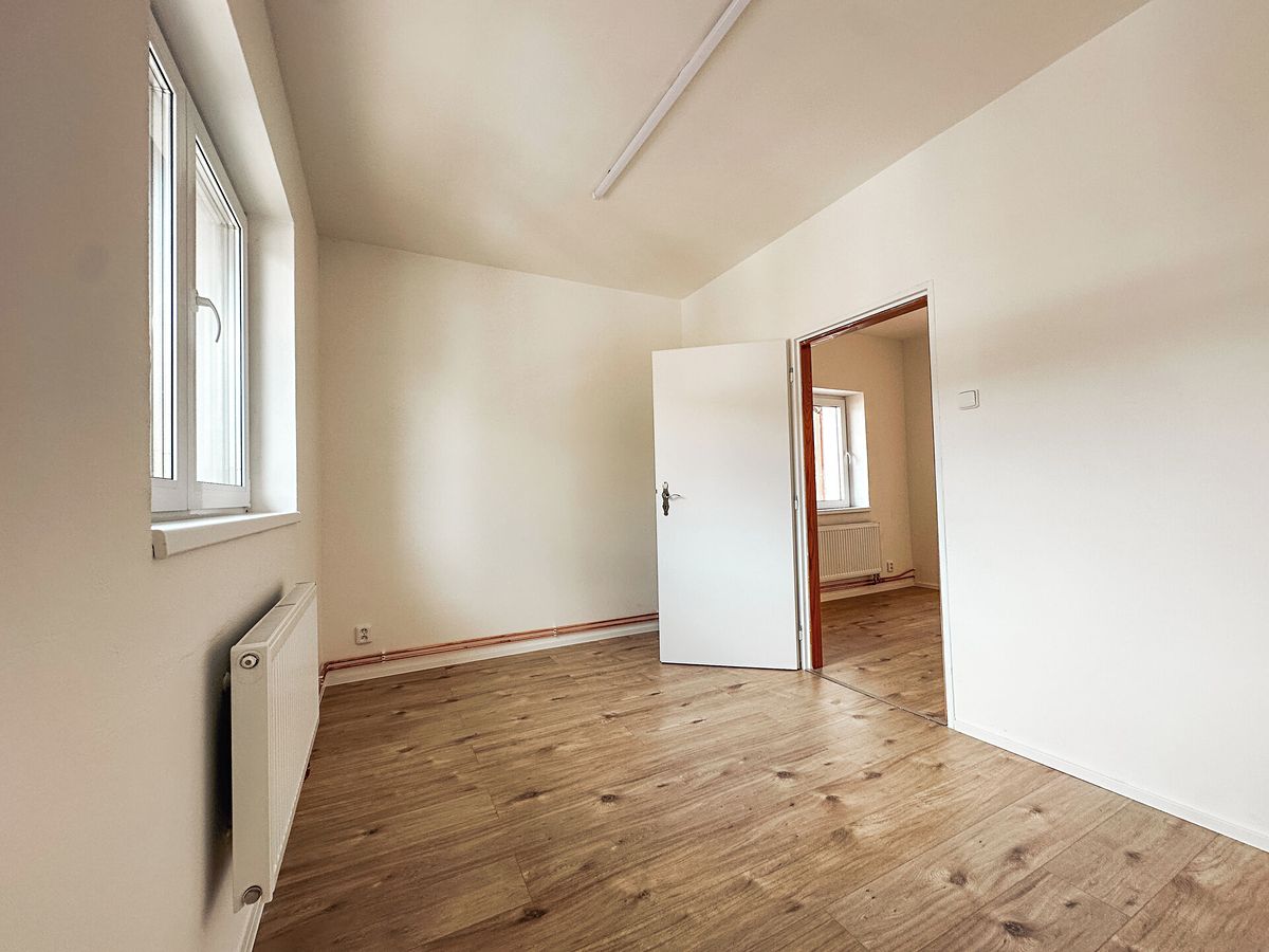 Pronájem bytu 2+1 40 m² – fotografie 5
