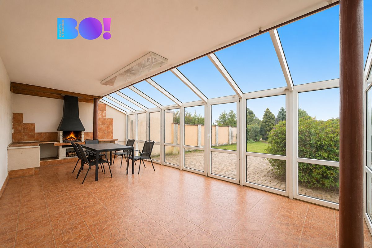Prodej rodinného domu 259 m², pozemek 1086 m² – fotografie 4