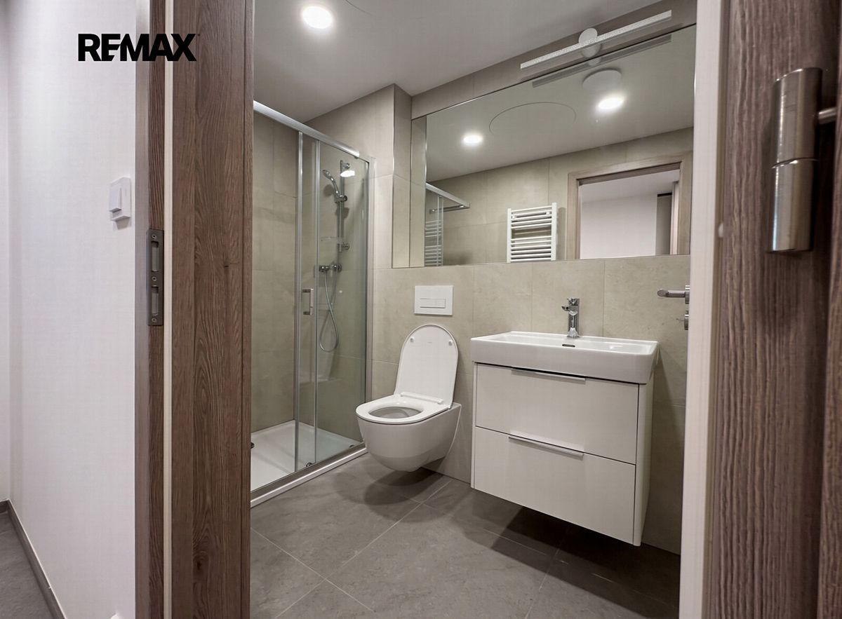 Pronájem bytu 1+kk 39 m² – fotografie 2