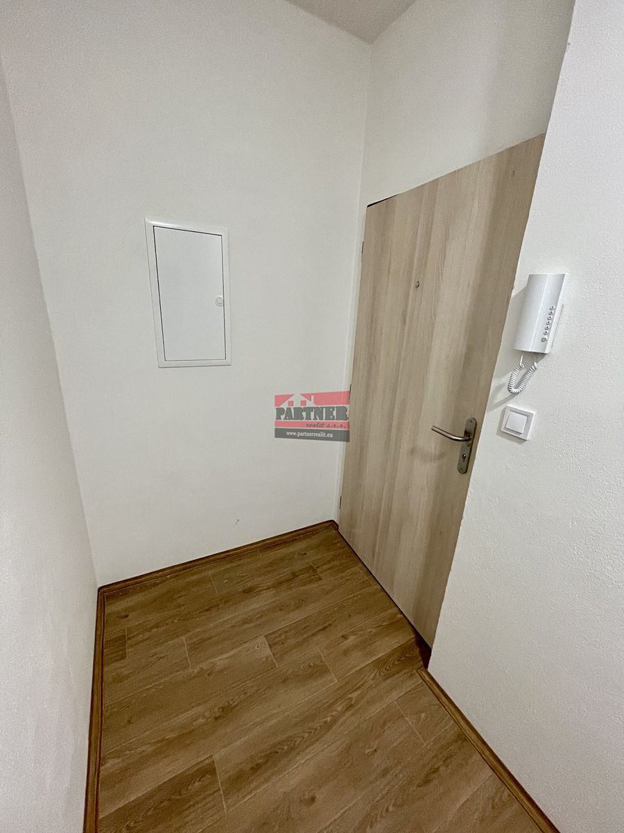 Pronájem bytu 2+kk 37 m² – fotografie 5