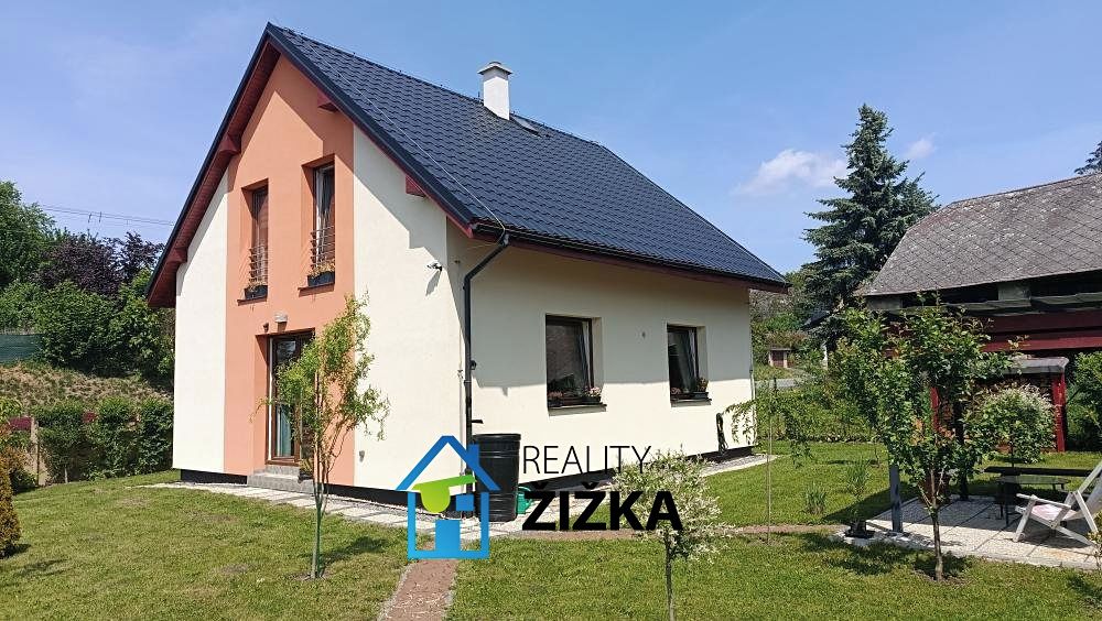 Prodej rodinného domu 106 m², pozemek 437 m² – fotografie 2