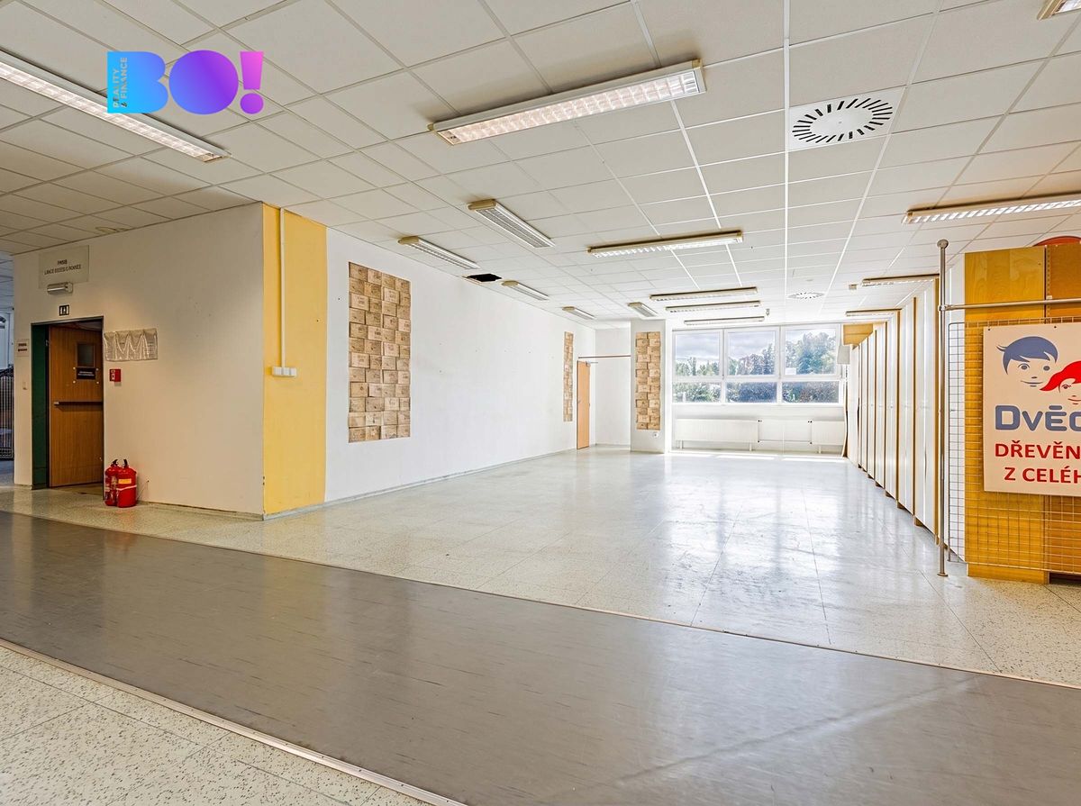 Pronájem obchodního prostoru 100 m² – fotografie 3