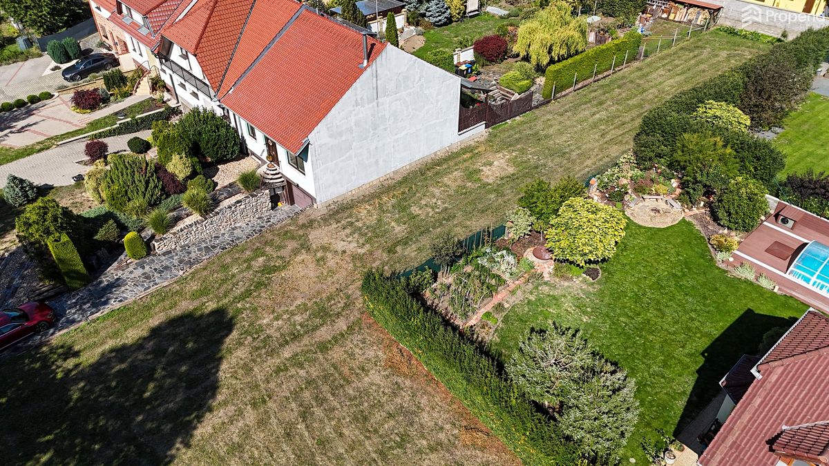 Prodej stavebního pozemku 692 m² – fotografie 3
