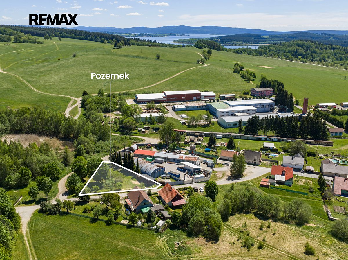 Prodej stavebního pozemku 1408 m² – fotografie 3