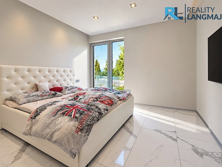 Prodej domu, 114 m² (9 z 24)