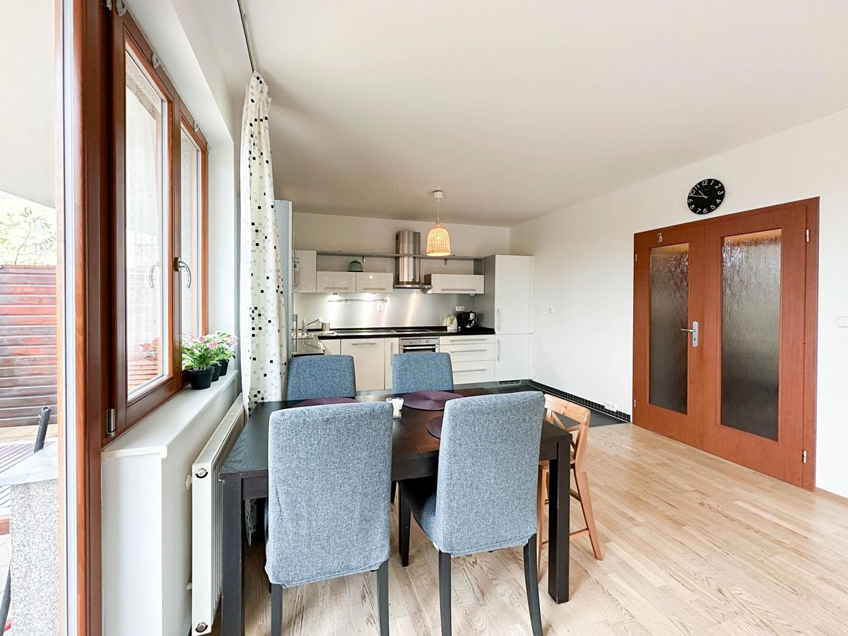 Pronájem bytu 2+kk 61 m² – fotografie 5