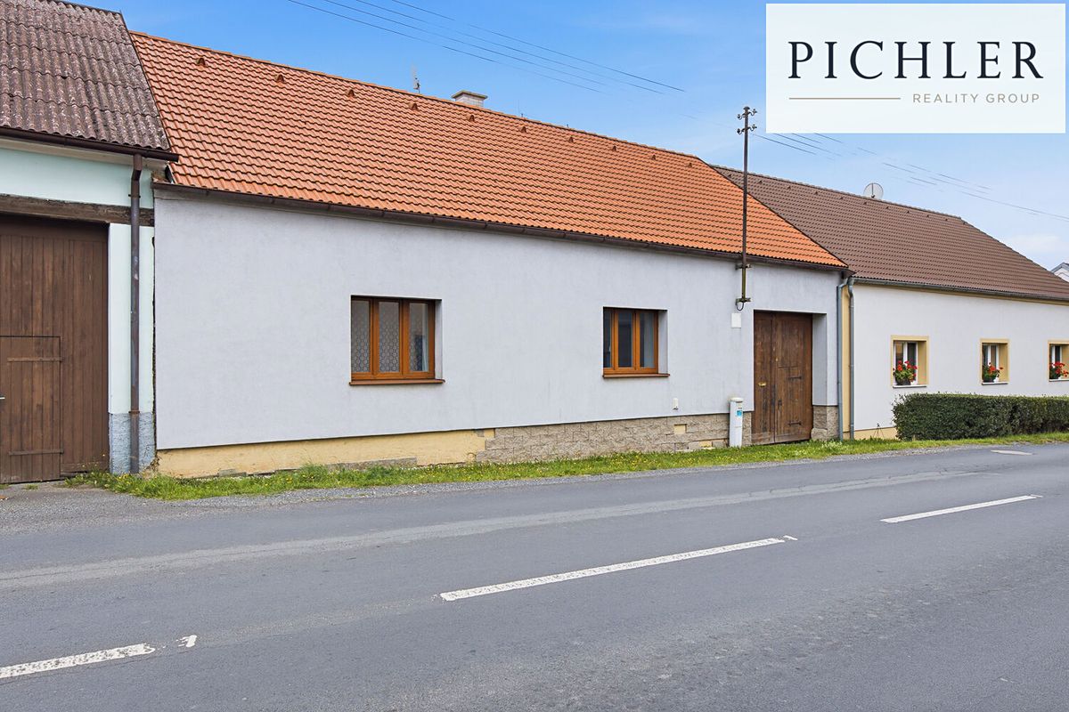 Prodej rodinného domu 200 m², pozemek 797 m² – fotografie 2