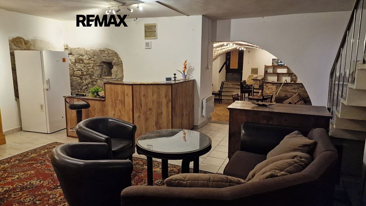 Pronájem obchodního prostoru 82 m² – fotografie 3