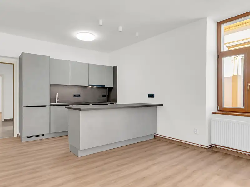 Pronájem bytu 3+kk 95 m², Votice – náhled fotky 1