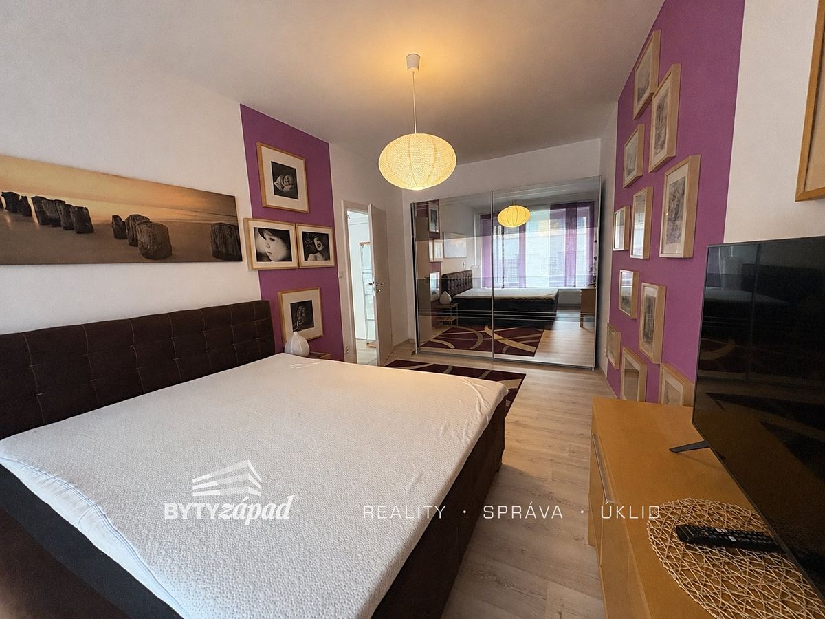 Pronájem bytu 2+kk 53 m² – fotografie 4