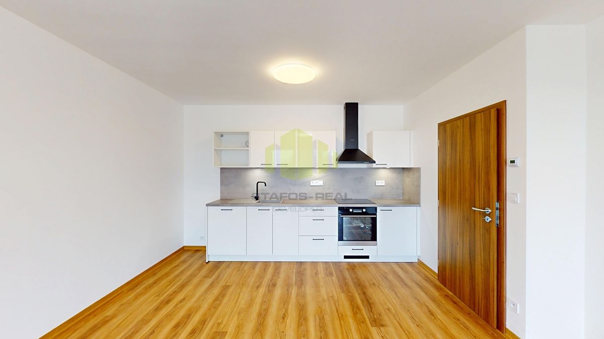Pronájem bytu 2+kk 56 m² – fotografie 3