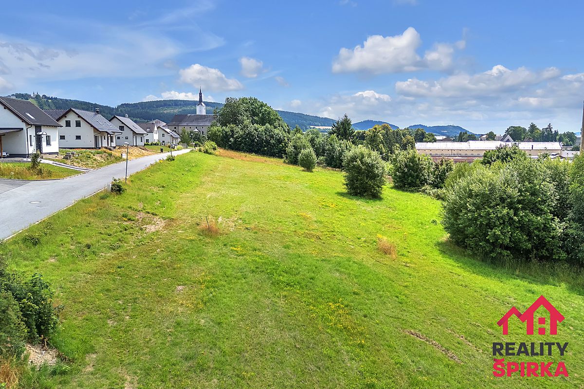 Prodej stavebního pozemku 1003 m² – fotografie 3
