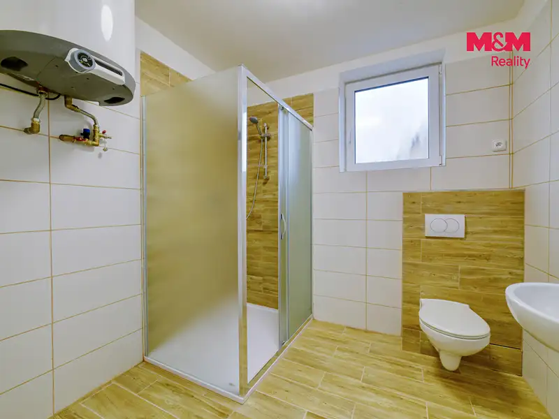 Prodej rodinného domu 218 m², pozemek 334 m², Luby – náhled fotky 3