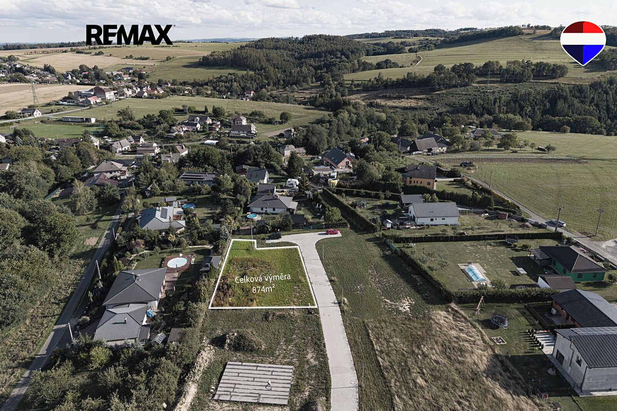 Prodej stavebního pozemku 874 m² – fotografie 3