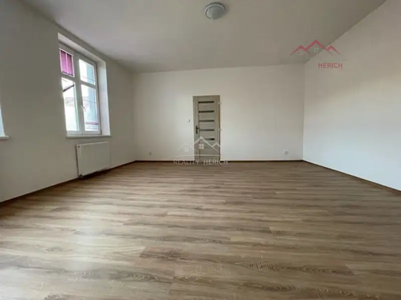Pronájem bytu 1+1 40 m², Chomutov – náhled fotky 2