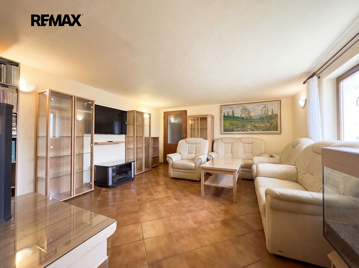 Prodej rodinného domu 165 m², pozemek 604 m² – fotografie 5