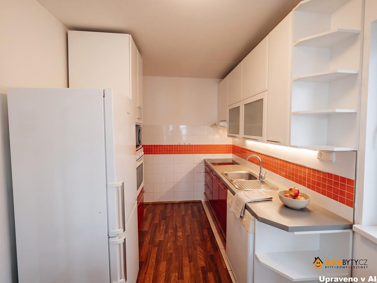 Pronájem bytu 3+1 66 m² – fotografie 3