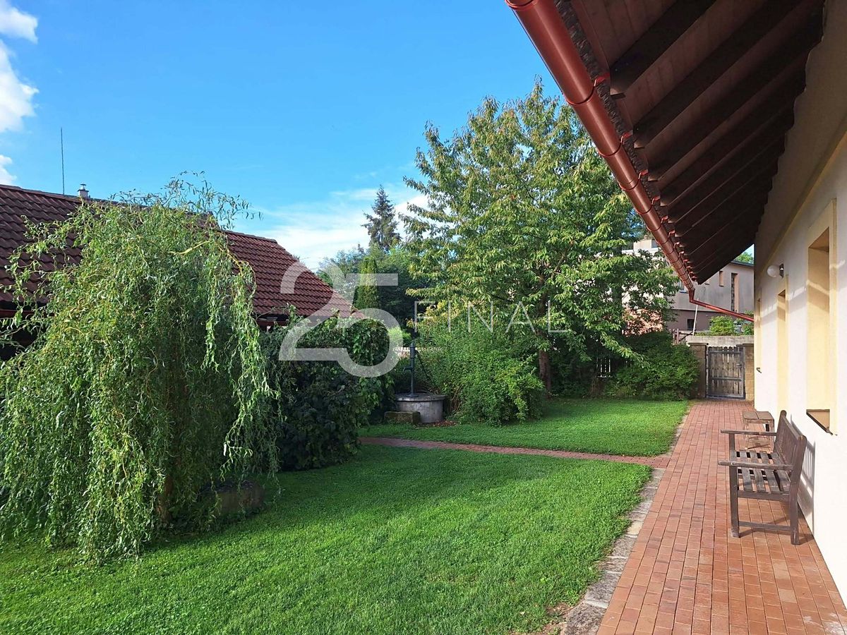 Pronájem rodinného domu 200 m², pozemek 1093 m² – fotografie 4