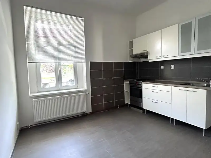 Pronájem bytu 2+1 50 m², Teplice – náhled fotky 2