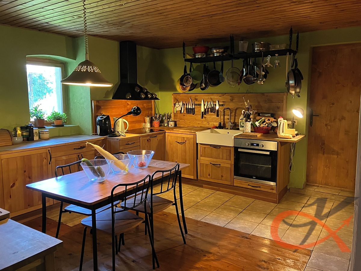 Prodej vícegeneračního domu 438 m², pozemek 1792 m²