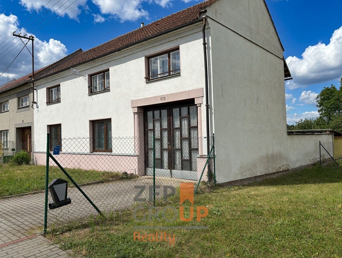 Prodej rodinného domu 150 m², pozemek 815 m² – fotografie 3