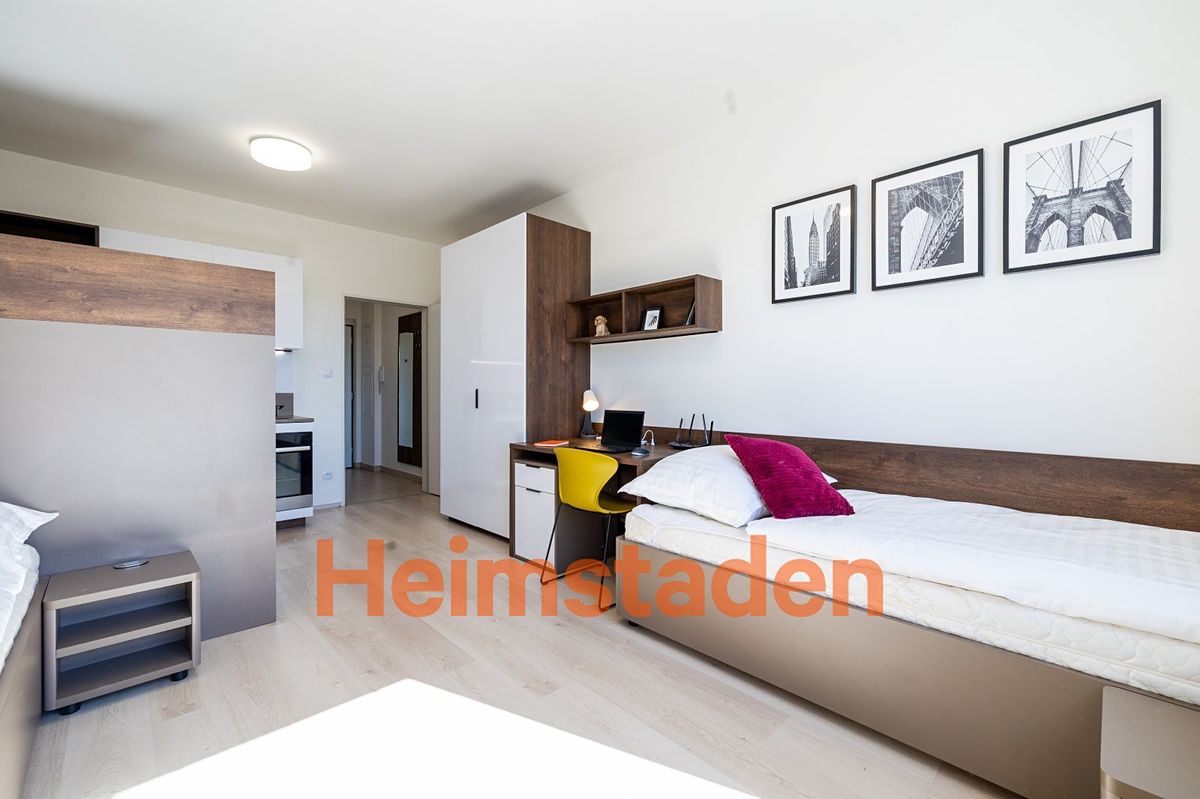Pronájem bytu 1+kk 28 m² – fotografie 3
