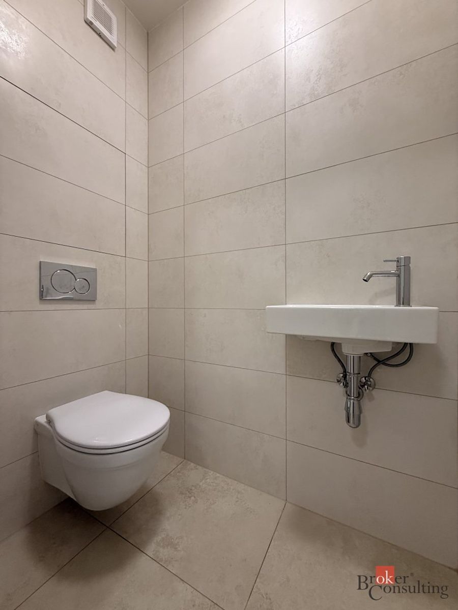 Pronájem bytu 3+kk 82 m² – fotografie 4