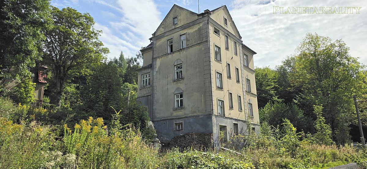 Prodej vícegeneračního domu 450 m², pozemek 2250 m²