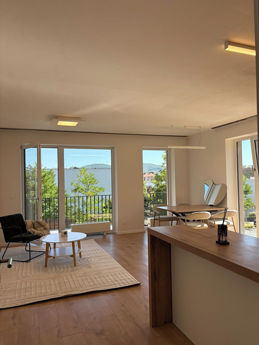 Pronájem bytu 3+kk 71 m², Beroun – fotka 1 z 3